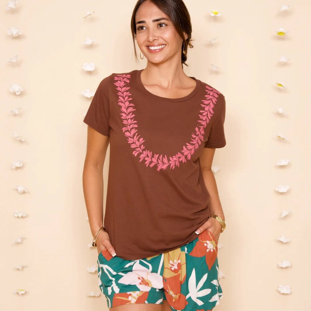MahinaMade Lei Pua Melia Tee